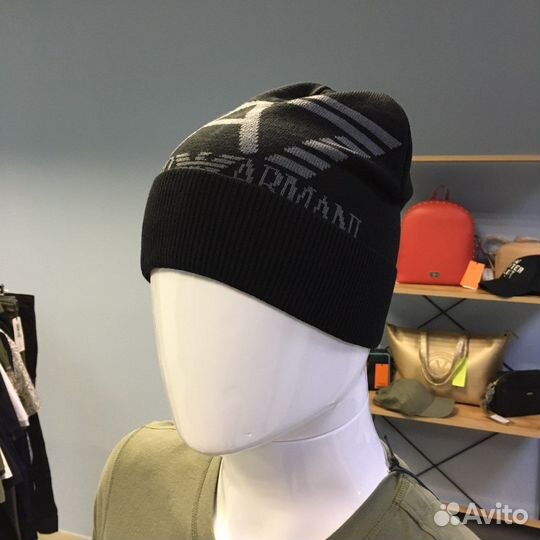 Шапка EA7 Армани оригинал новая