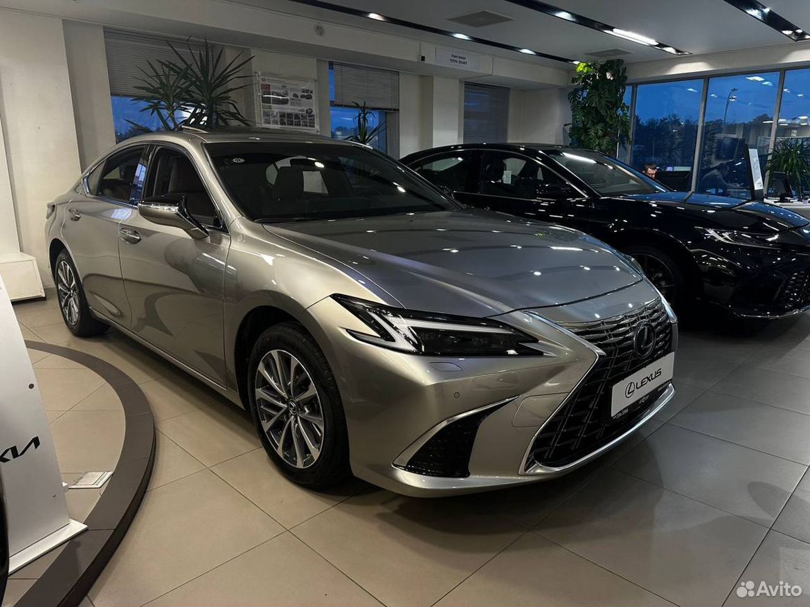 Lexus ES 2.0 CVT, 2025