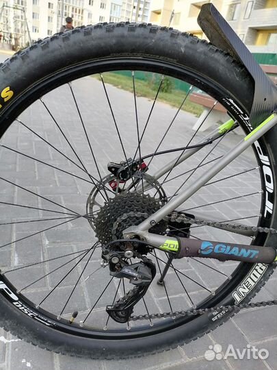 Polygon premier 5 27.5 Custom