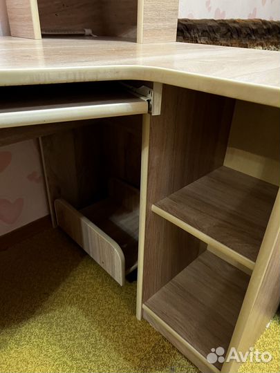 Компьютерный стол