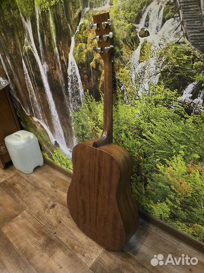 Продам гитару