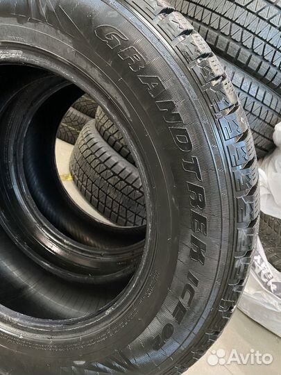Dunlop Grandtrek Ice 02 235/65 R17 108T