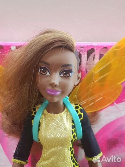 Кукла SuperHeroGirls Бамблби