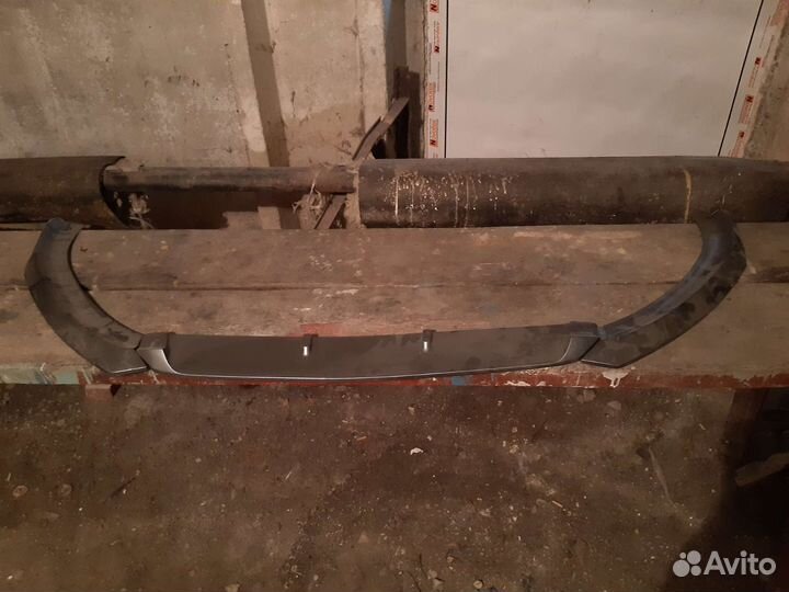 Пластиковые пороги и сплитер на Лада Веста