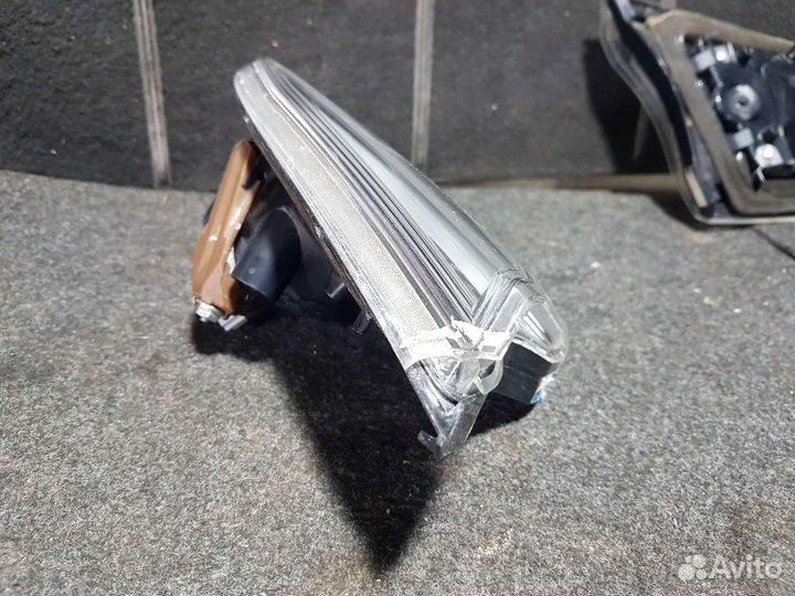 Фонарь задний левый mazda BL хэтчбек