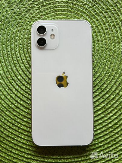 iPhone 12, 64 ГБ