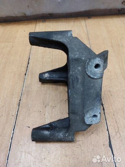 Кронштейн двигателя Opel Corsa C Z12XE 2002