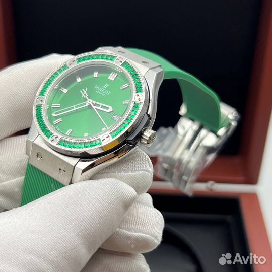 Часы женские Hublot