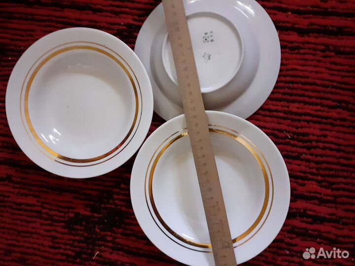 Тарелки разные