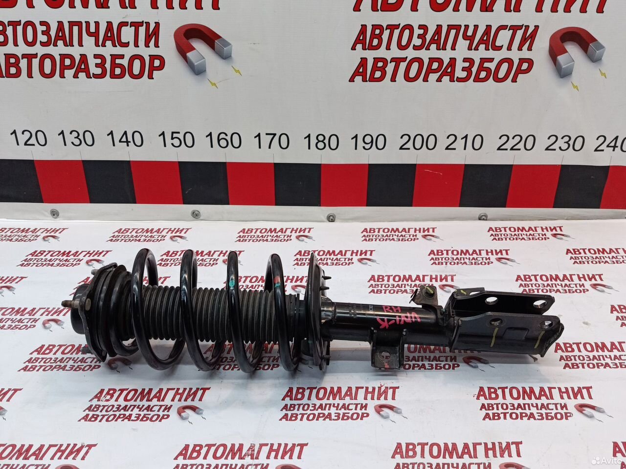 Амортизатор стойка передняя правая Changan Uni-K