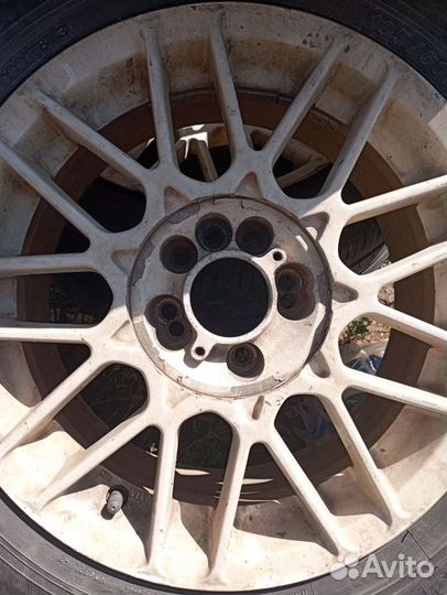 Продам 4 колёса на дисках размер 15