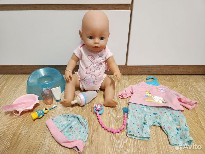 Кукла baby born с одеждой, коляской и ванночкой