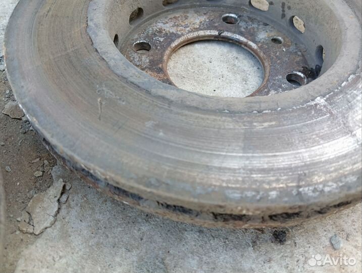 Передние тормозные диски KIA clarus 1