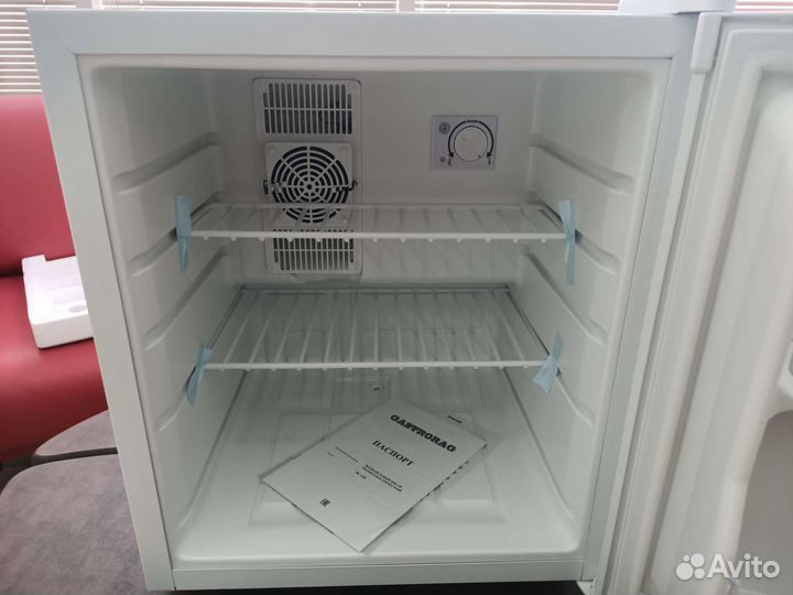 Холодильник мини бар 42 л