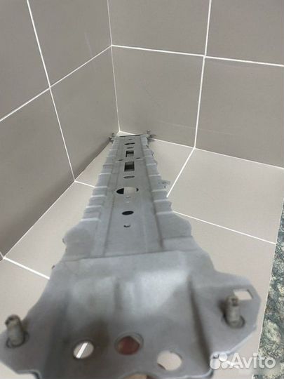 Балка подрадиаторная Toyota Rav4 XA50