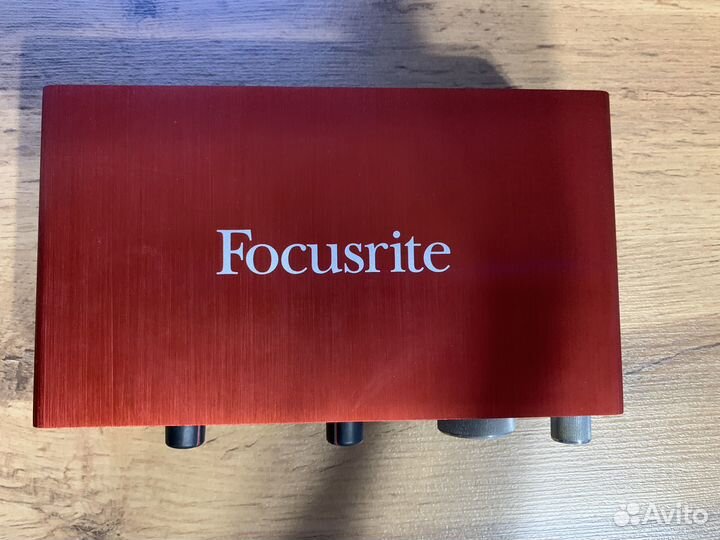 Звуковая карта Focusrite Scarlett 2i2 2nd Gen