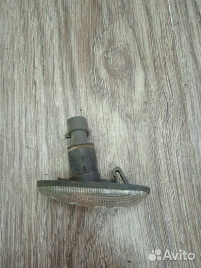 Повторитель поворота передний правый Opel Astra G