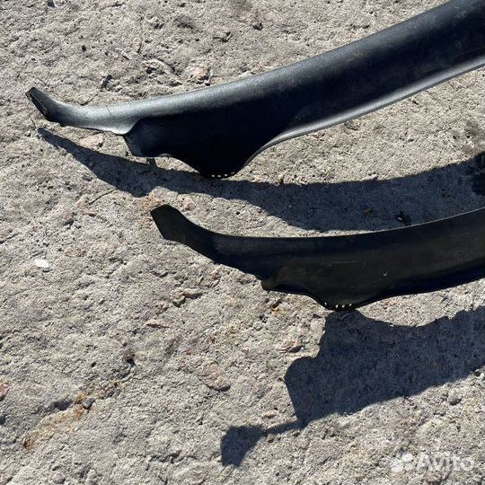 Молдинг ветрового стекла Мерседес Вито 638