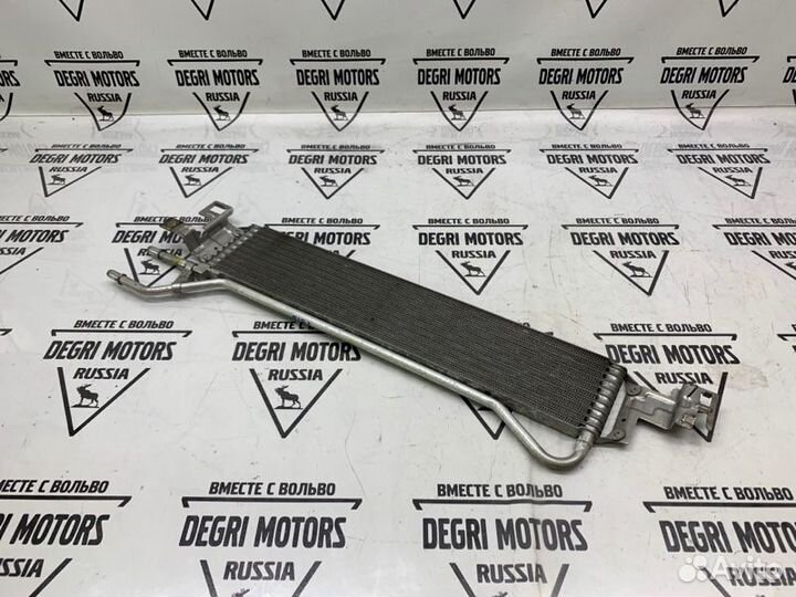 Радиатор охлаждения Volvo C70 S40 V50 08- 31261304