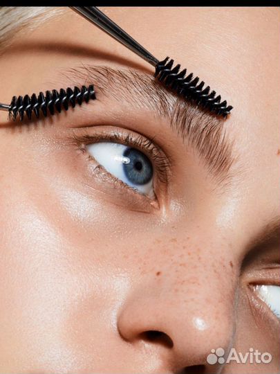 Вакансия бровист