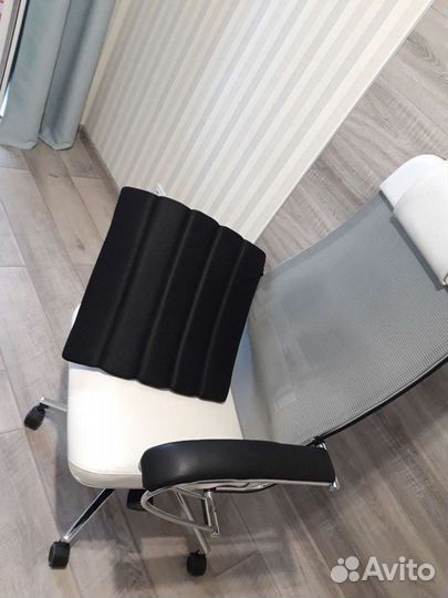 Компьютерное кресло