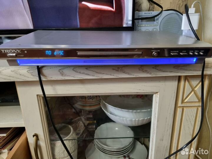 DVD плеер Trony D1QS-8801