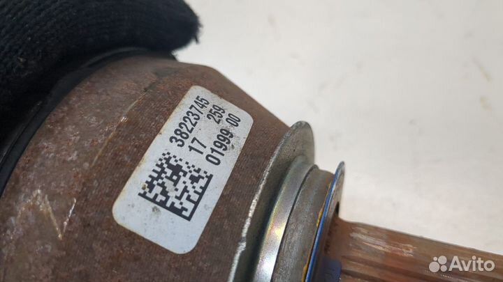 Полуось правая передняя Chevrolet Traverse