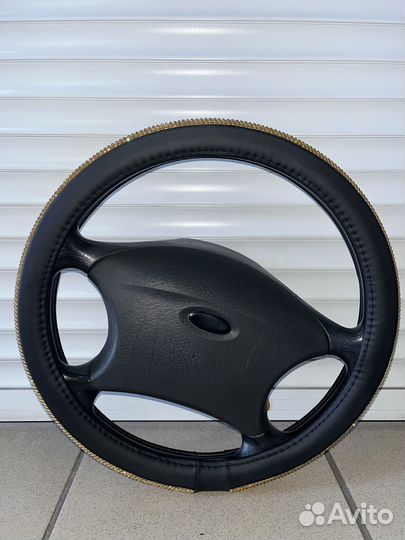 Оплетка на руль со стразами р-р М Ч/З Эко/кожа