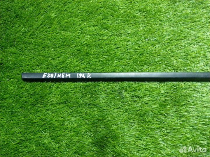 Накладка стекла (молдинг) передняя правая 5 E39