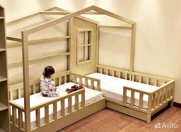 Детская кровать домик угловая