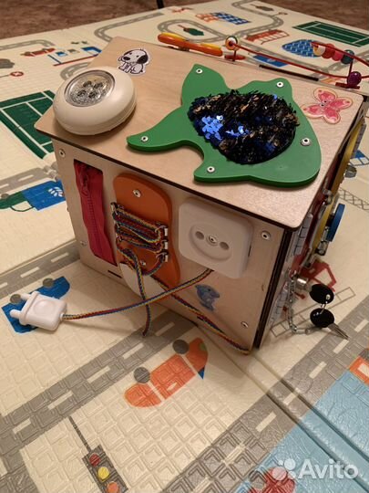 Бизиборд домик со светом