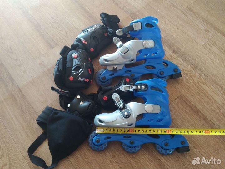 Роликовые коньки