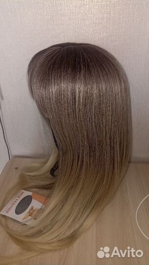 Парик блонд с челкой