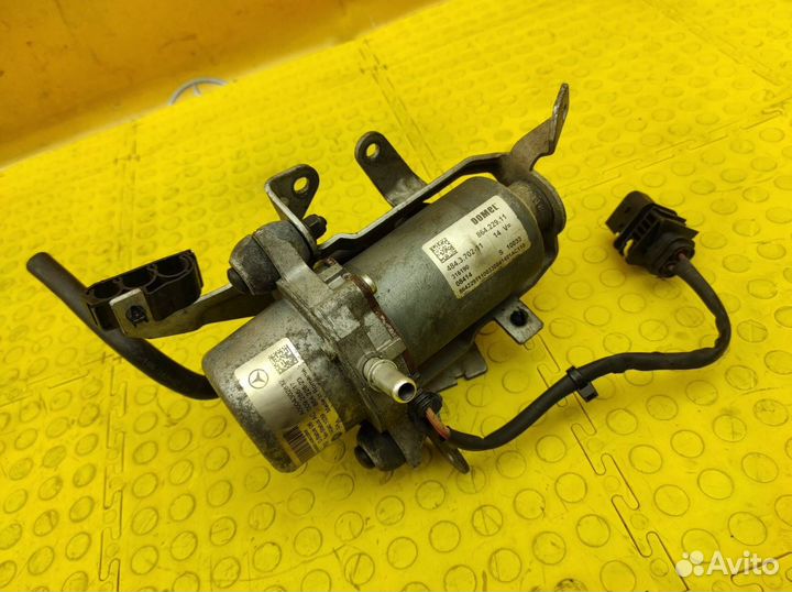 Насос вакуумный Mercedes-Benz W212 OM651.924 2.1