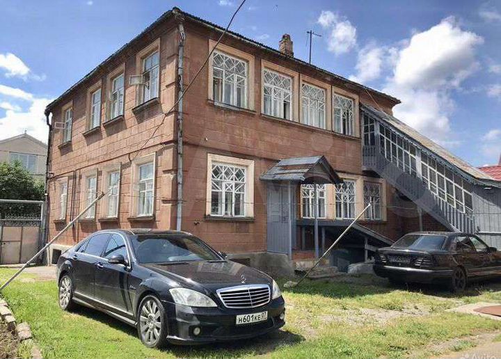 Дом 250 м² на участке 7,5 сот.