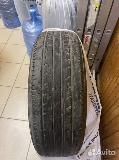 Yokohama A349 225/65 R17 102V