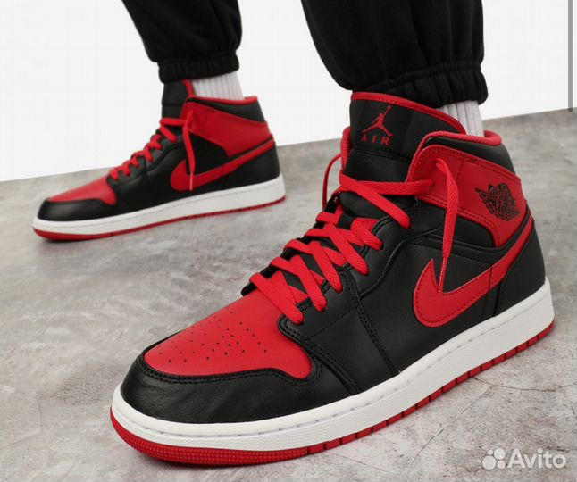 Кеды мужские Nike Jordan 1 Mid
