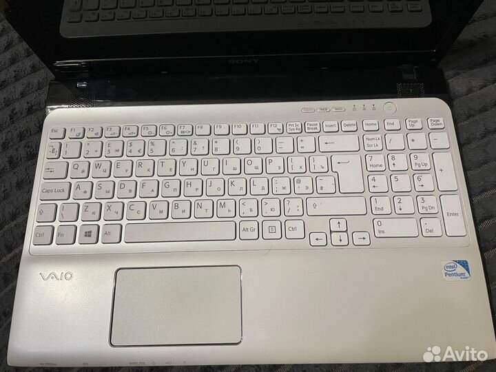 Ноутбук Sony Vaio SVE151J11V