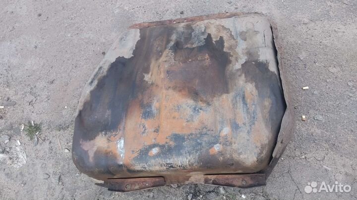 Бензобак на mitsubishi pajero 2