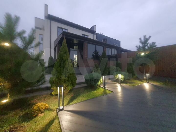 Дом 167 м² на участке 5,5 сот.