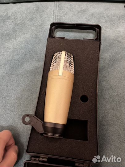 Студийный микрофон behringer c1