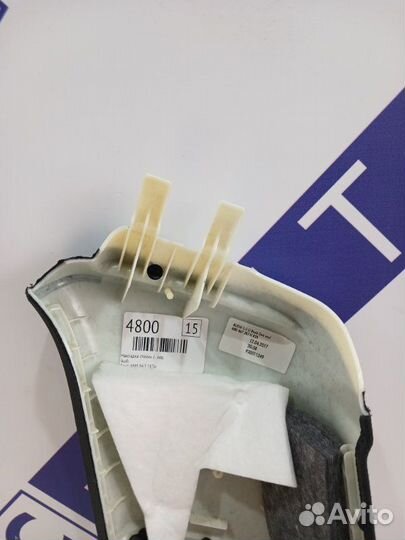 Накладка стойки C левая Audi