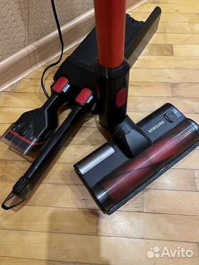 Вертикальный беспроводной пылесос samsung