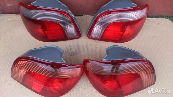 Стоп сигнал тойота витц правый/левый