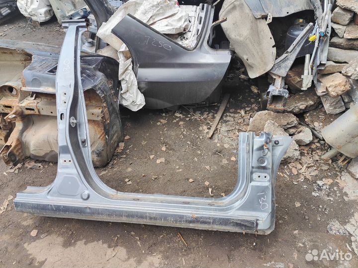 Порог правый Hyundai i30 FD