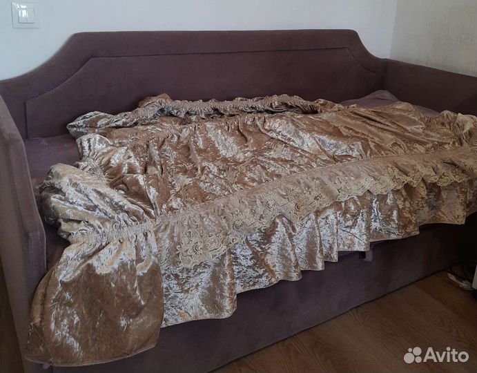 Новый чехол на диван