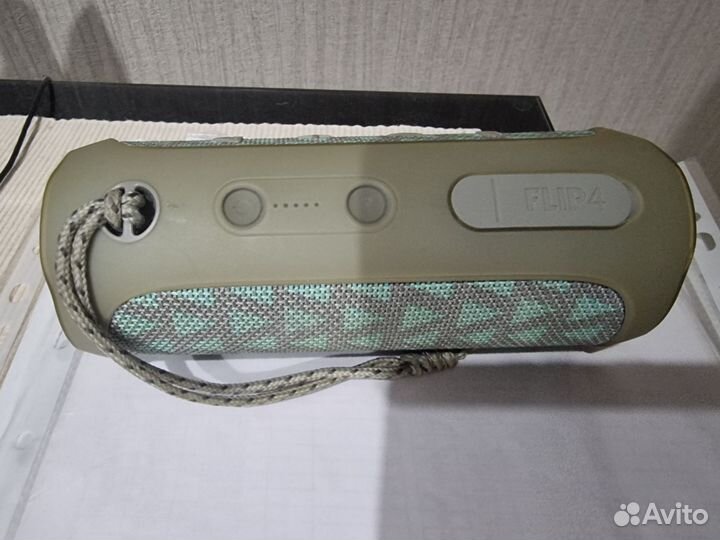 Колонка JBL flip4 не рабочая