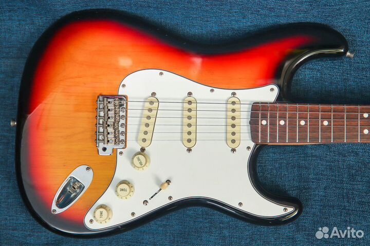 Fender Japan Standard ST-STD Stratocaster