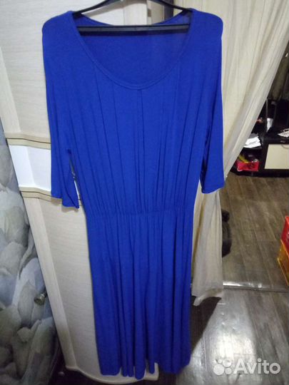 Платья женские праздничные