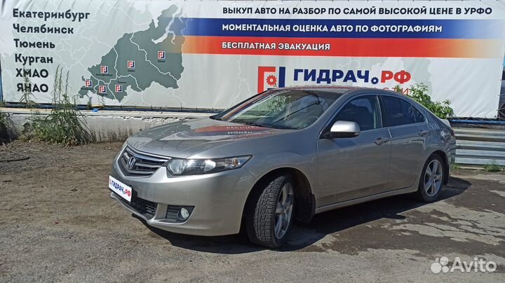 Накладка петли багажника правая Honda Accord 8 74897TL0G01. В сборе